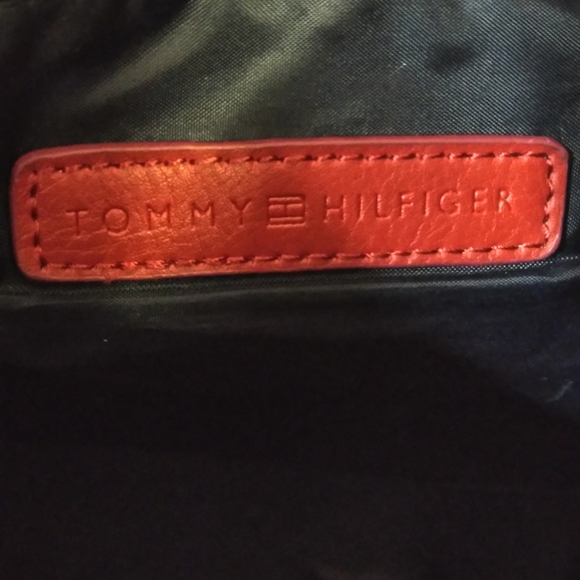 tommy hilfiger purse - Picture 4 of 6